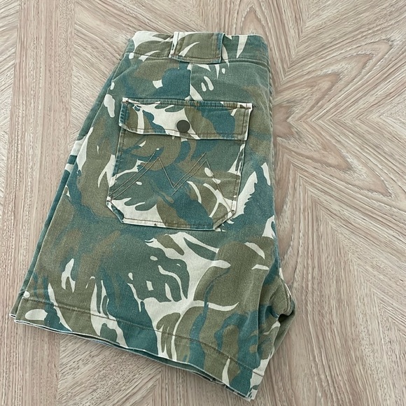 MOTHER Camo Cargo shorts - Picture 1 of 3